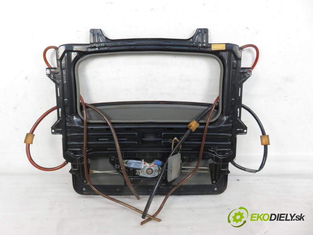 HONDA PRELUDE IV (BB_) COUPE 1993 98,00 2.0 i 16V (BB3) - F20A4 1997,00 střešní okno  (Okna karoserie)