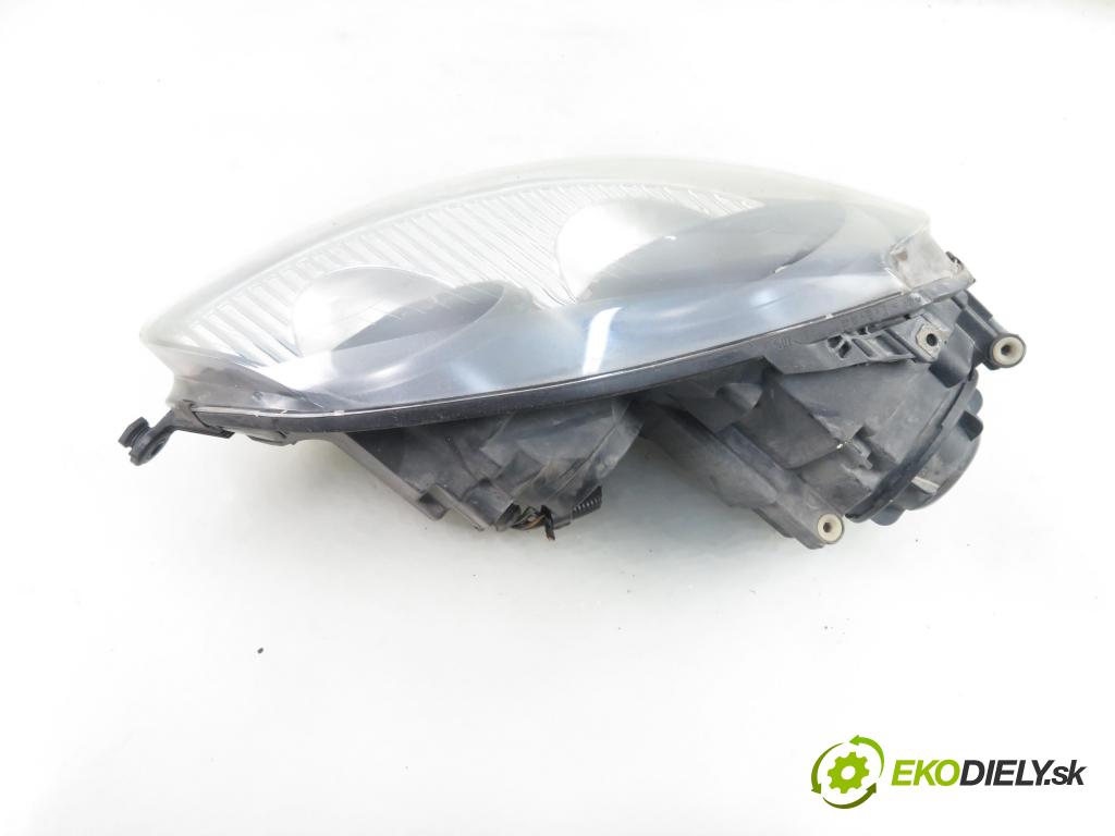 VW GOLF V (1K1) HB 2004 55,00 1.4 16V - BCA 1390,00 Svetlo PP 0301212202 ; 1K6941006A