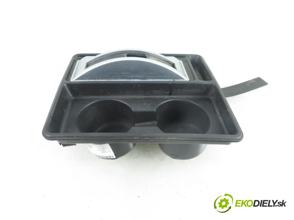 HUMMER HUMMER H2 SUV 2006 249,00 6.0 AWD - LQ4 5967,00 Držiak na nápoje 15177421 (Úchyty, držiaky na nápoje)