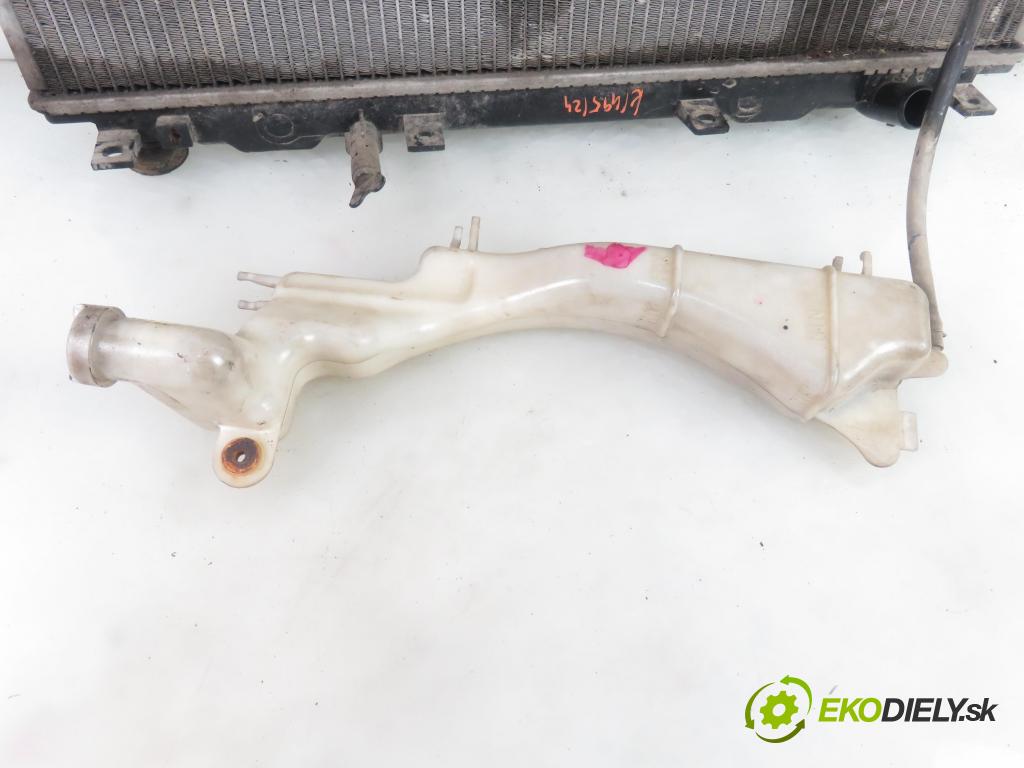 HONDA CIVIC VII Hatchback (EU, EP, EV) HB 2001 81,00 1.6 i - D16V1 1590,00 chladič vody 