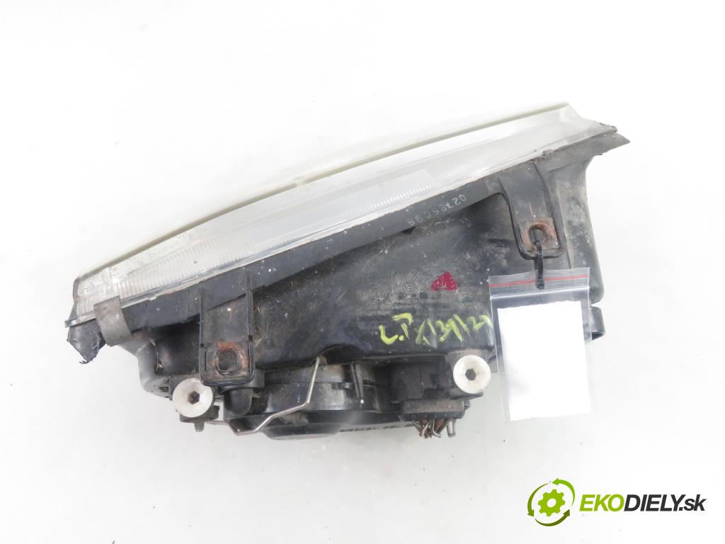 VW BORA (1J2) SEDAN 2001 85,00 1.9 TDI PD 115 - AJM 1896,00 Svetlo LP