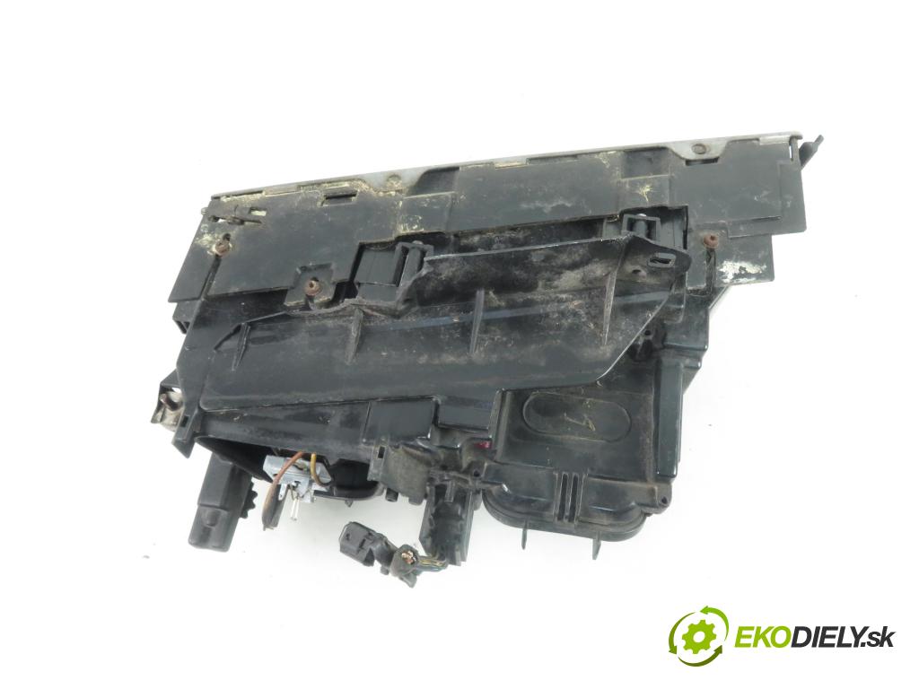 BMW 7 (E38) SEDAN 1996 105,00 725 tds 143 -  M51 D25 (256T1) 2497,00 Svetlo PP 0301043202