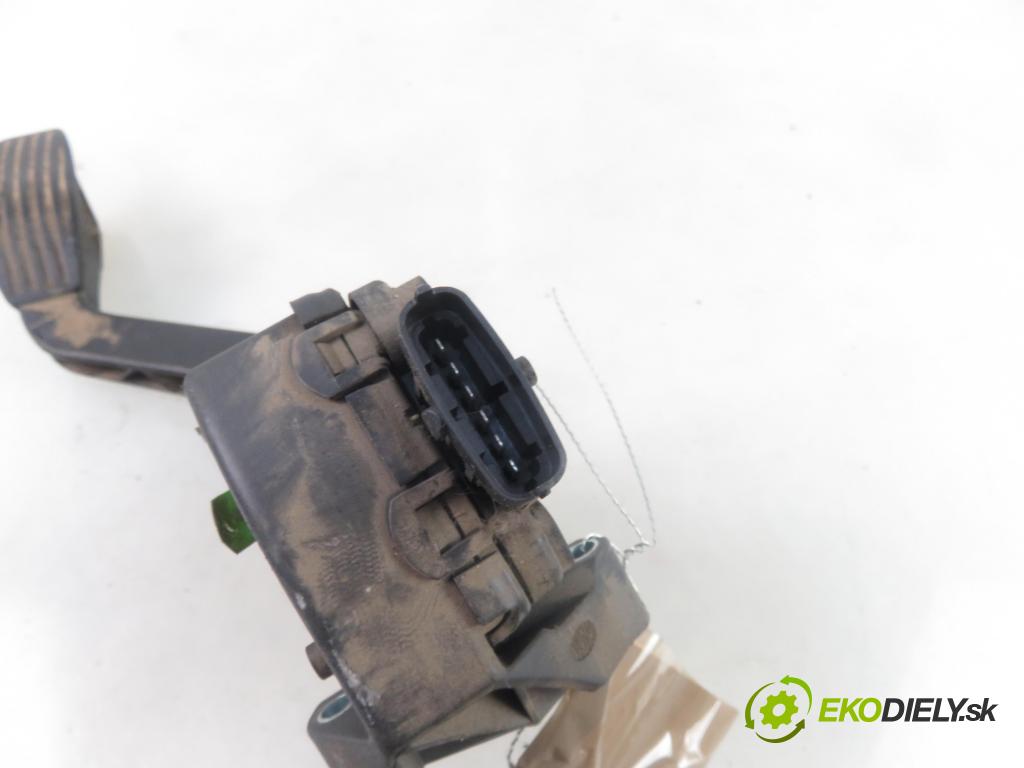 FIAT PUNTO (188_) HB 2005 51,00 1.3 JTD 16V - 188 A9.000 1248,00 Potenciometer plynového pedálu 46829061 ; 6PV00856800 (Pedále)