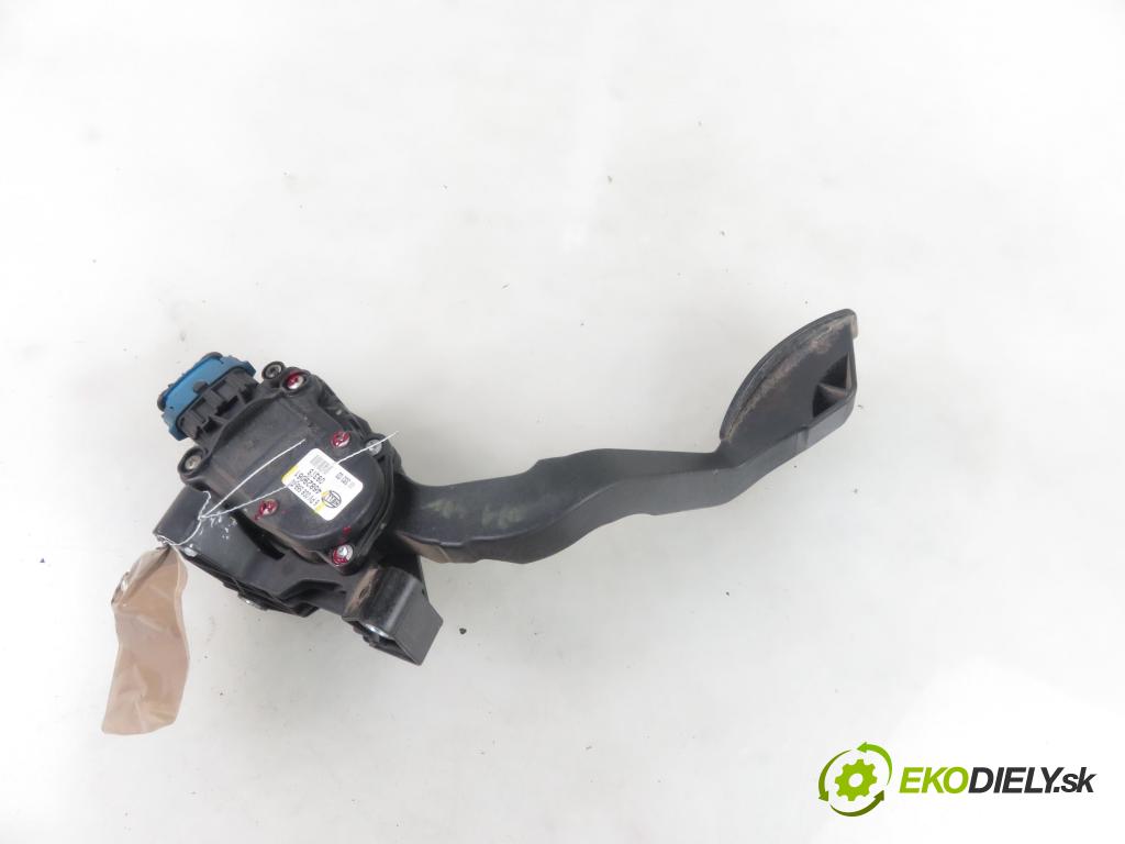 FIAT PUNTO (188_) HB 2005 51,00 1.3 JTD 16V - 188 A9.000 1248,00 Potenciometer plynového pedálu 46829061 ; 6PV00856800 (Pedále)