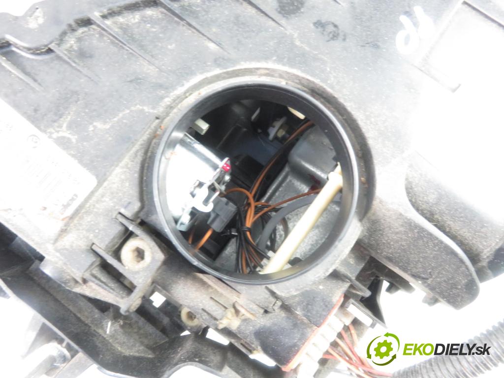VW TOUAREG (7LA, 7L6, 7L7) SUV 2003 230,00 5.0 V10 TDI PD 313 - AYH 4921,00 Svetlo PP 7L6941016BK