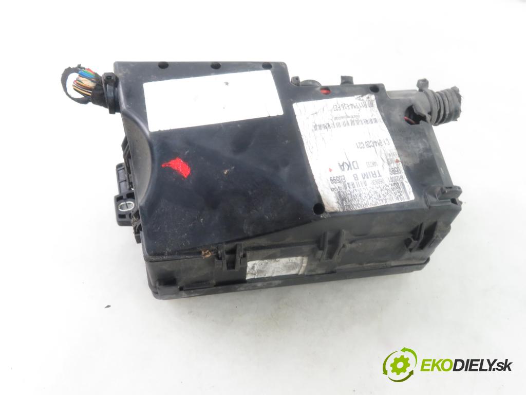 FORD FOCUS II Turnier (DA_, FFS, DS) KOMBI 2006 80,00 1.6 TDCi 109 - G8DE 1560,00 Skrinka POJISTKY: 6M5T14K733DKA