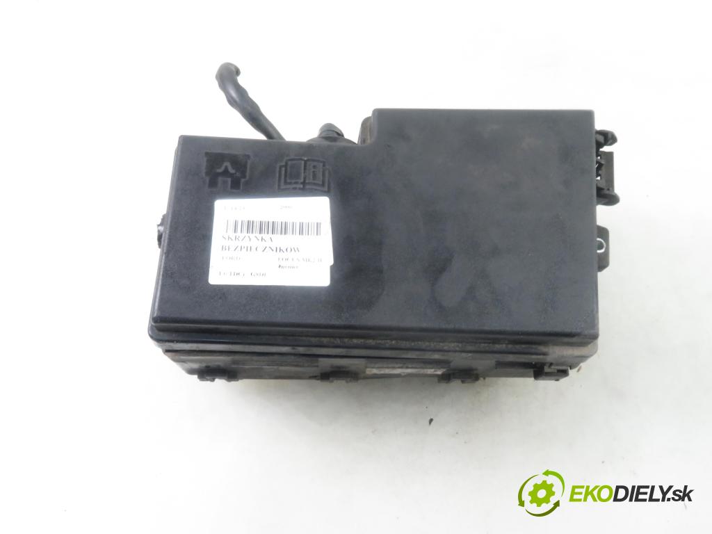 FORD FOCUS II Turnier (DA_, FFS, DS) KOMBI 2006 80,00 1.6 TDCi 109 - G8DE 1560,00 Skrinka POJISTKY: 6M5T14K733DKA