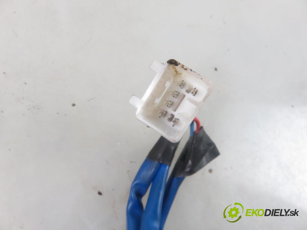 KIA SORENTO I (JC) SUV 2005 103,00 2.5 CRDi 140 - D4CB 2497,00 spinačka  (Spínacie skrinky a kľúče)