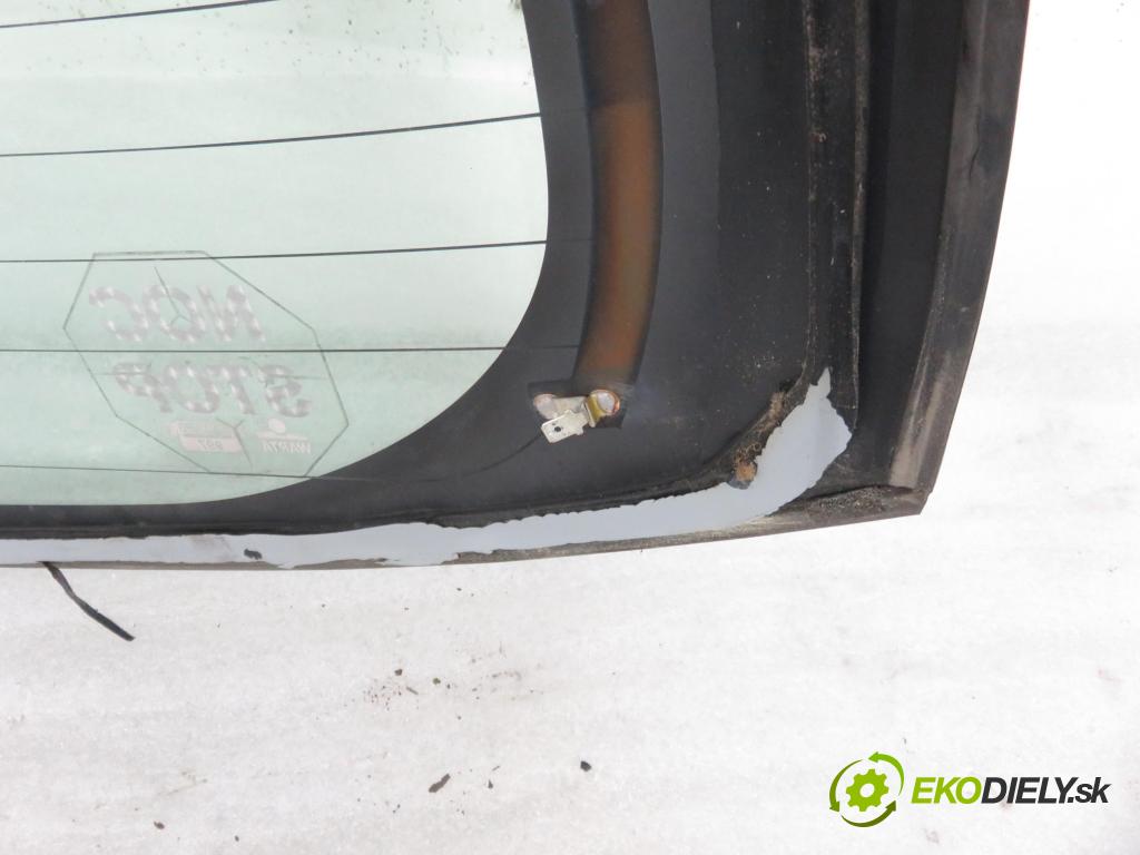 TOYOTA AURIS (_E15_) HB 2007 66,00 1.4 D-4D 90 - 1ND-TV 1364,00 okno ZADNÍ: kapota