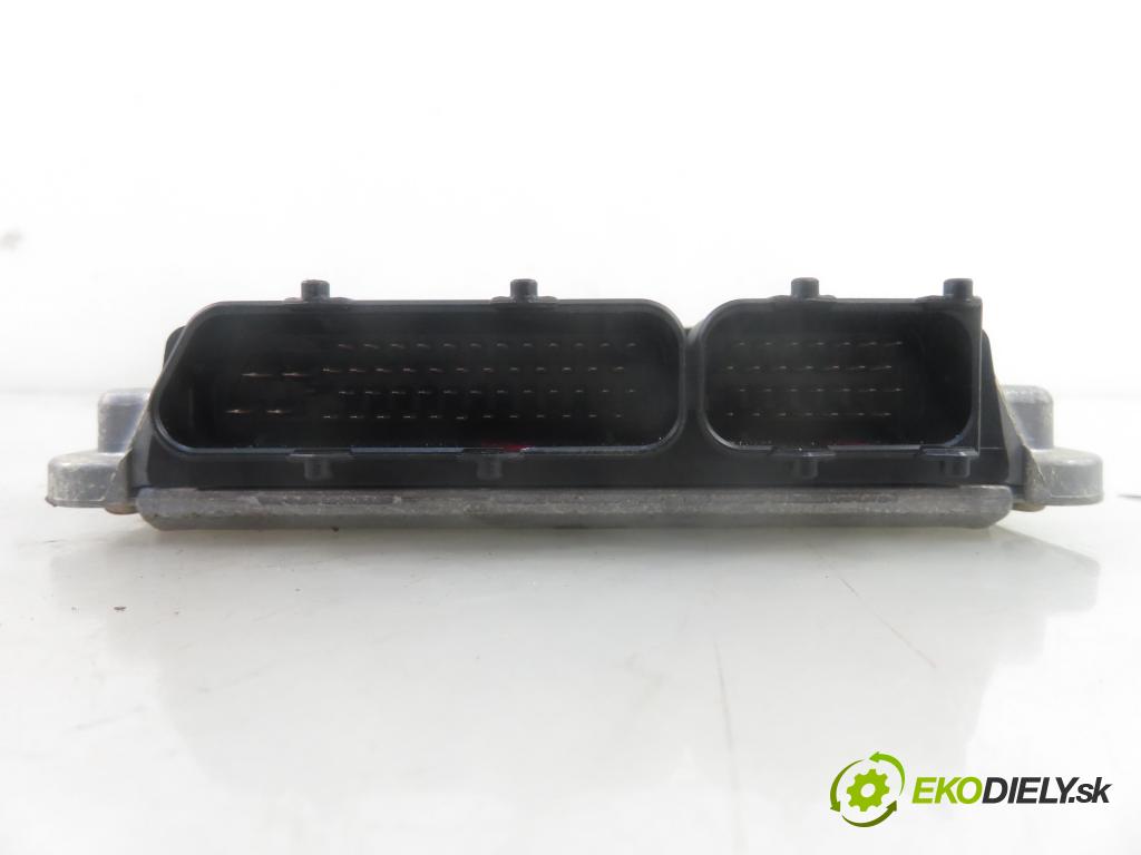 AUDI A4 (8D2, B5) SEDAN 1999 66,00 1.9 TDI - AHU 1896,00 Riadiaca jednotka Motor 038906018FF ; 0281010065