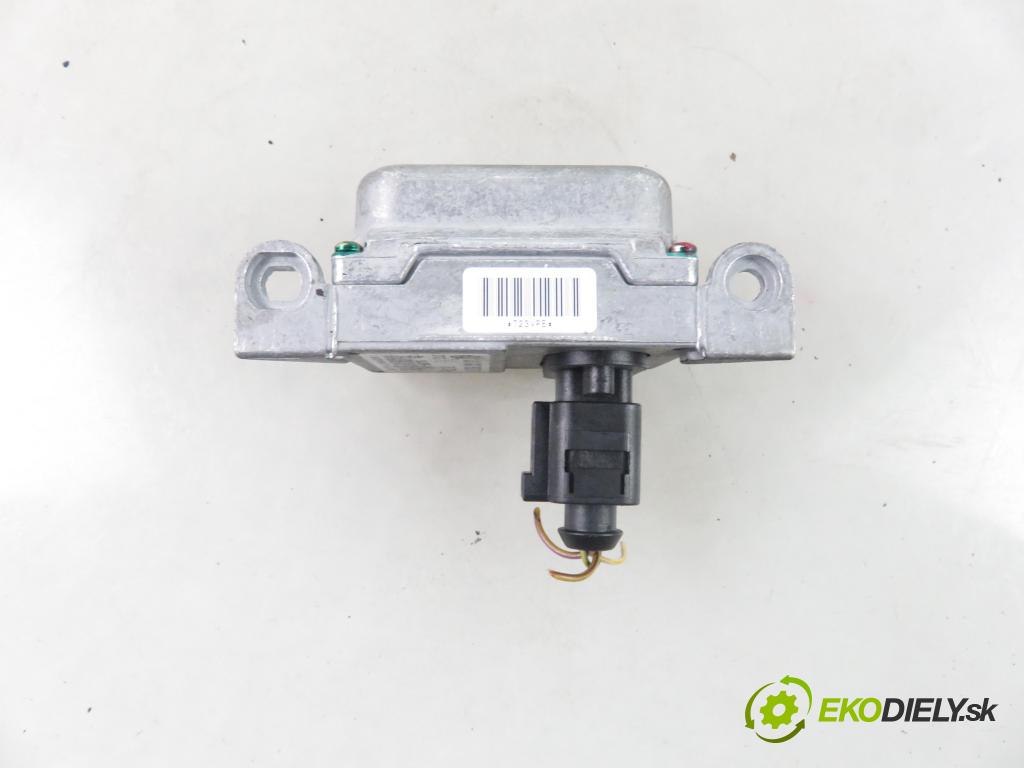 AUDI A3 (8L1) HB 2002 96,00 1.9 TDI PD 130 - ASZ 1896,00 Snímač ESP 1J1907637D ; 1J1907655A ; 10098503064
