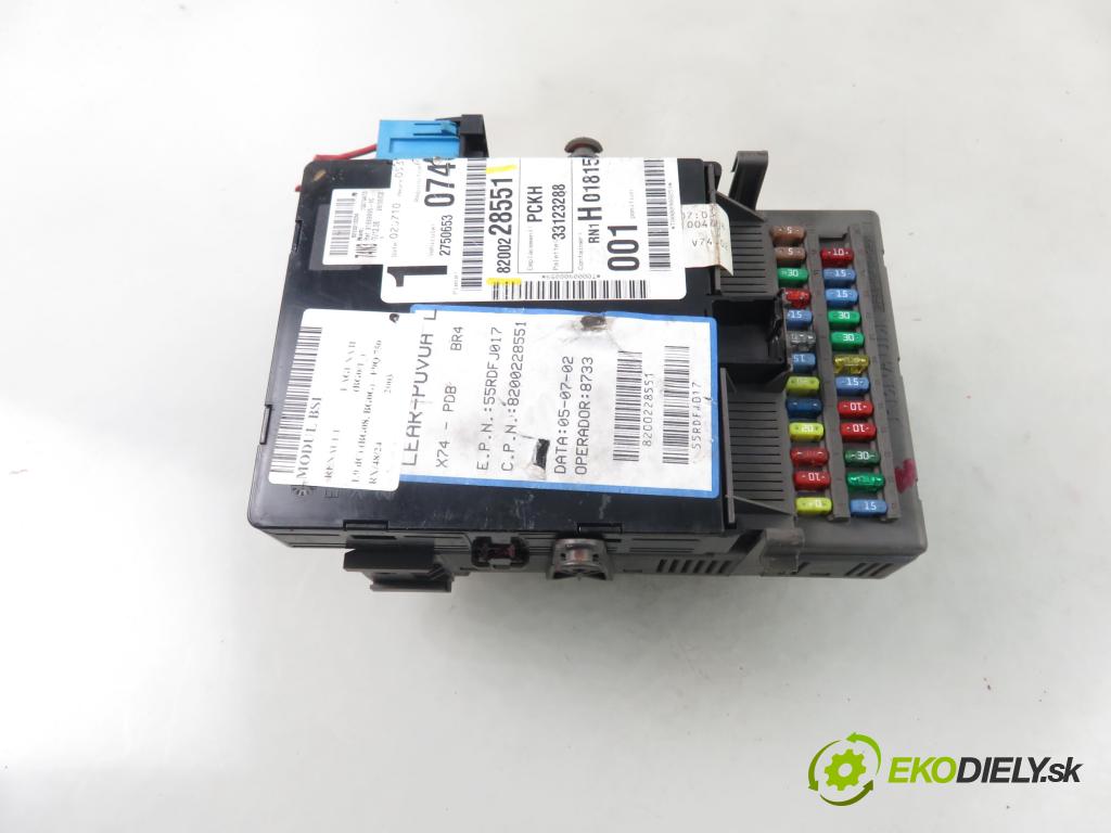 RENAULT LAGUNA II (BG0/1_) LIFTBACK 2003 88,00 1.9 dCi 120 - F9Q 750 1870,00 MODUL BSI 8200228551