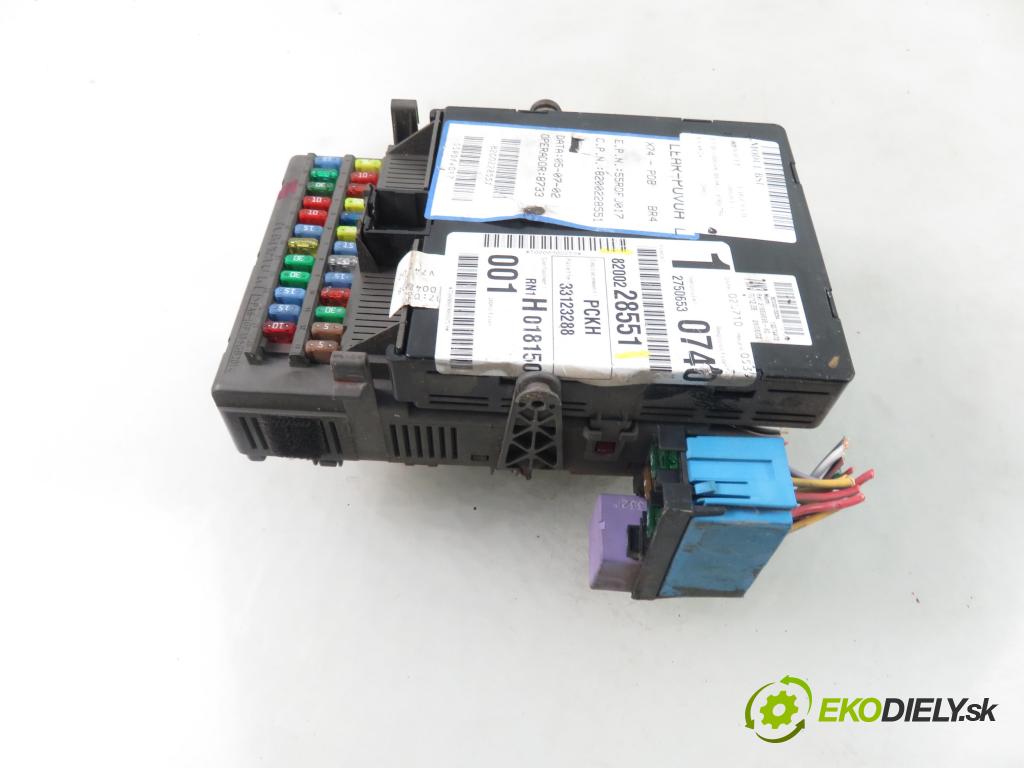 RENAULT LAGUNA II (BG0/1_) LIFTBACK 2003 88,00 1.9 dCi 120 - F9Q 750 1870,00 MODUL BSI 8200228551