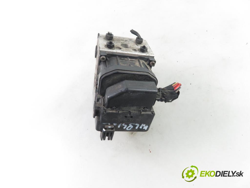 AUDI A4 (8D2, B5) SEDAN 1999 66,00 1.9 TDI - AHU 1896,00 Pumpa ABS 0273004281 (Pumpy ABS)