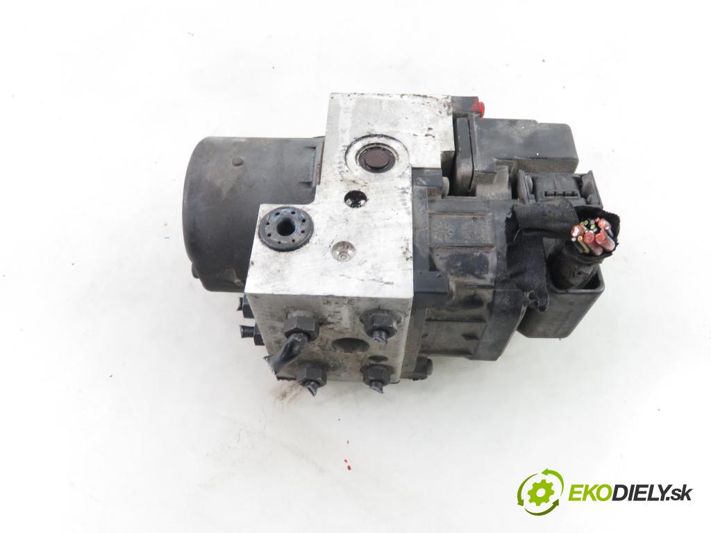 AUDI A4 (8D2, B5) SEDAN 1999 66,00 1.9 TDI - AHU 1896,00 Pumpa ABS 0273004281 (Pumpy ABS)