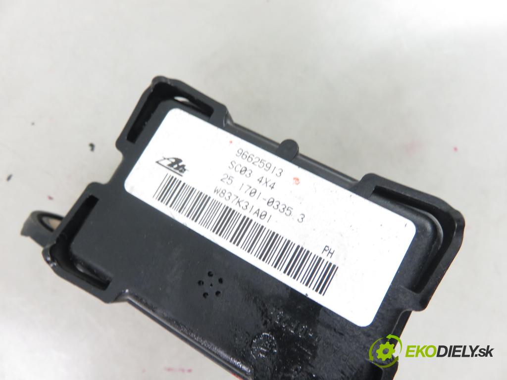 OPEL ANTARA A (L07) SUV 2008 110,00 2.0 CDTI 4x4 - Z 20 DMH 1991,00 snímač ESP 96625913