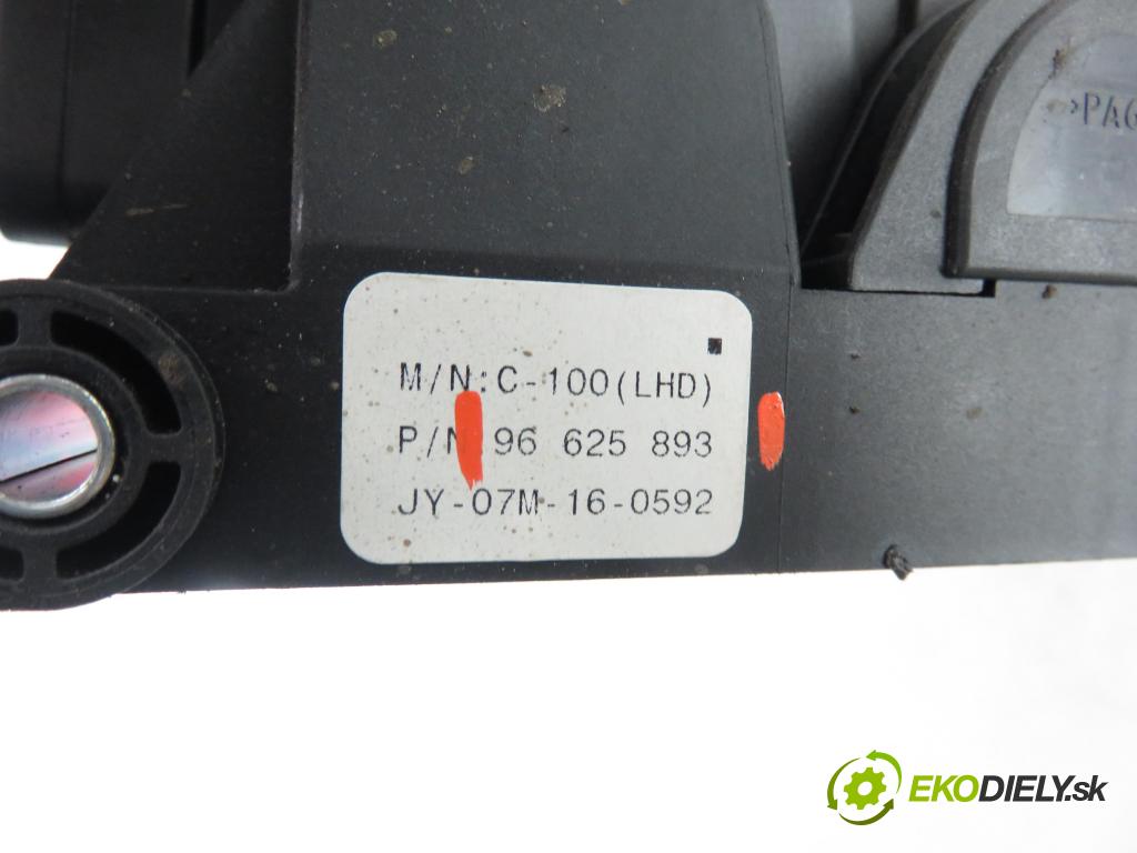 OPEL ANTARA A (L07) SUV 2008 110,00 2.0 CDTI 4x4 - Z 20 DMH 1991,00 Potenciometer plynového pedálu 96625893 (Pedále)