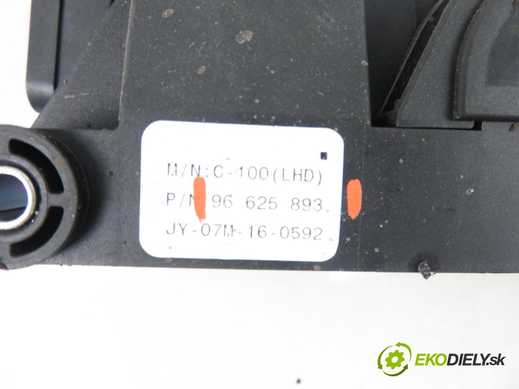OPEL ANTARA A (L07) SUV 2008 110,00 2.0 CDTI 4x4 - Z 20 DMH 1991,00 Potenciometer plynového pedálu 96625893 (Pedále)