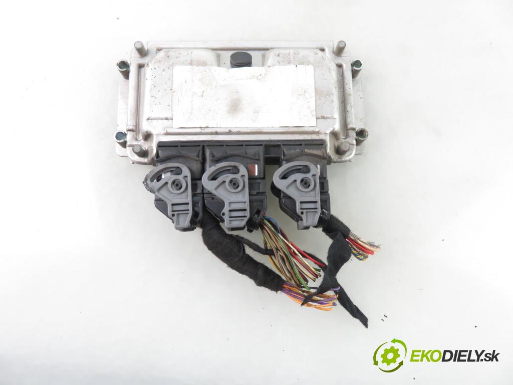PEUGEOT 307 (3A/C) HB 2003 80,00 1.6 16V - NFU (TU5JP4) 1587,00 Riadiaca jednotka Motor 0261207474 ; 9647481280