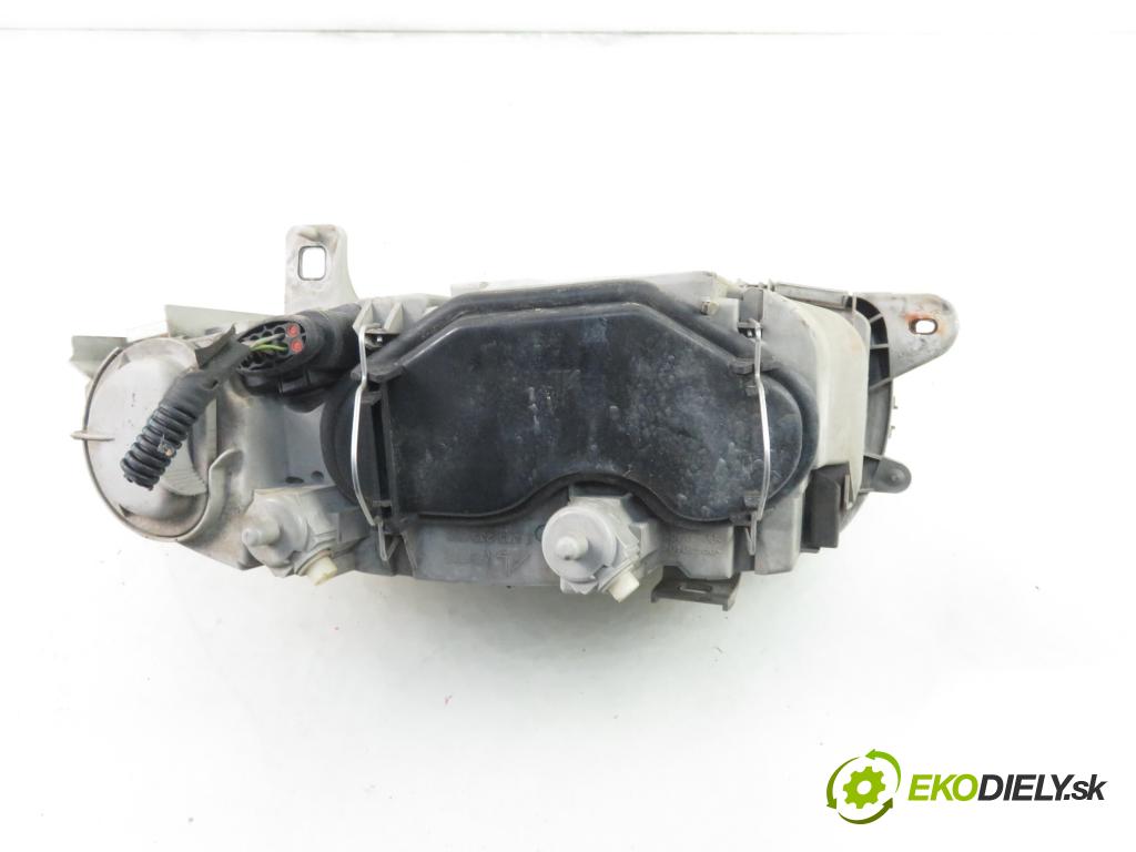 ALFA ROMEO 147 (937_) HB 2003 77,00 1.6 16V T.SPARK ECO 105 - AR 37203 1598,00 Svetlo PP 0301186202