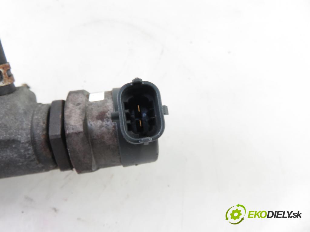 TOYOTA AURIS (_E15_) HB 2007 66,00 1.4 D-4D 90 - 1ND-TV 1364,00 Lišta vstrekovacia 2381033021 ; 0445214132 ; 0281002507 (Vstrekovacie lišty)