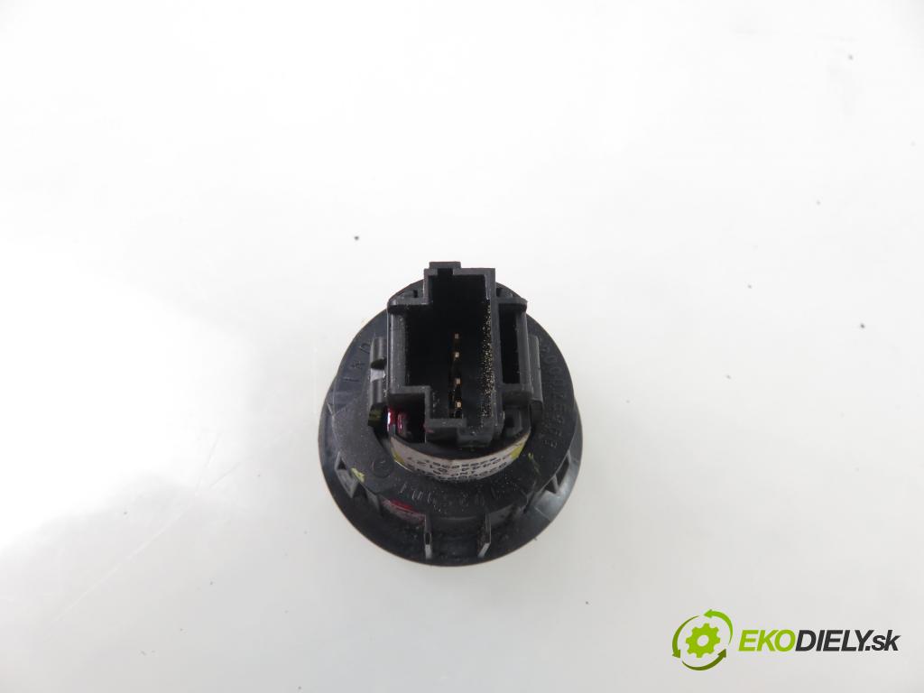 RENAULT LAGUNA II Grandtour (KG0/1_) KOMBI 2001 88,00 1.9 dCi 120 - F9Q 750 1870,00 vypínač Start brzdových svetiel Motor 8200004282