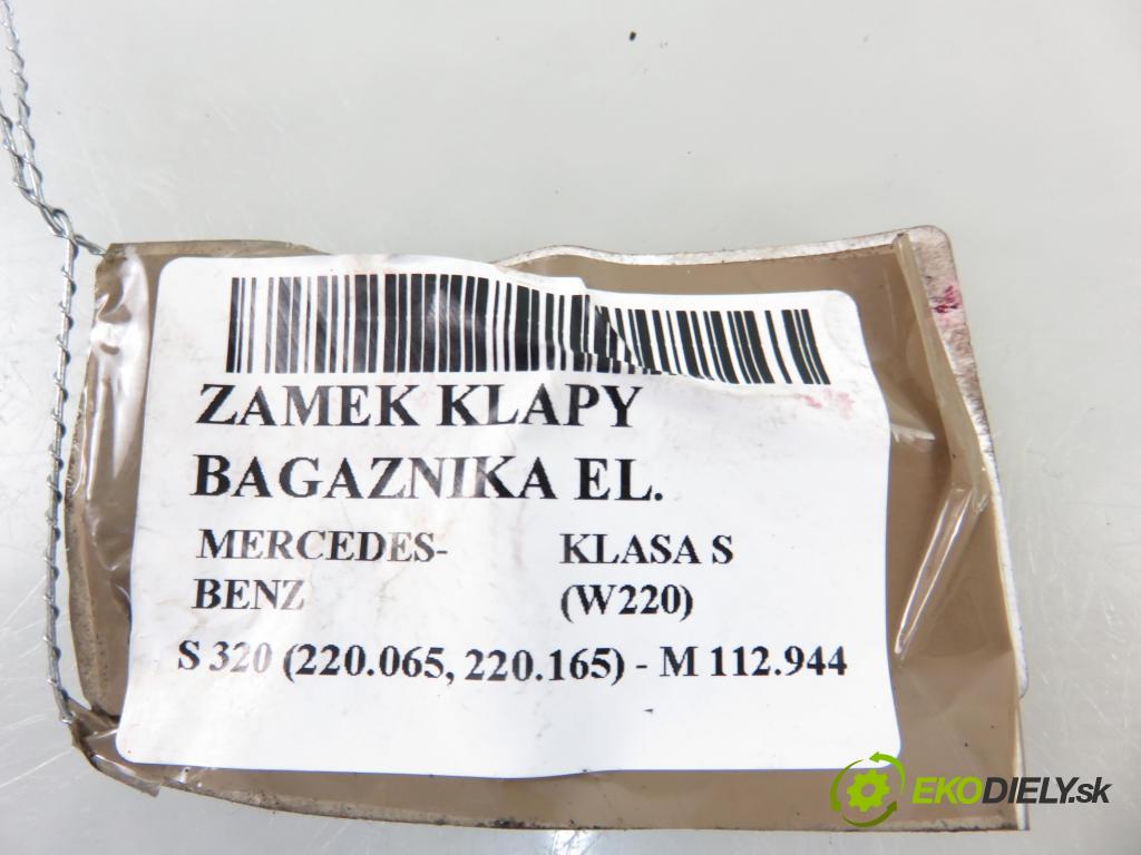 MERCEDES-BENZ KLASA S (W220) SEDAN 1999 165,00 S 320 (220.065, 220.165) - M 112.944 3199,00 zámok dveří kufr MAN: A2208000478