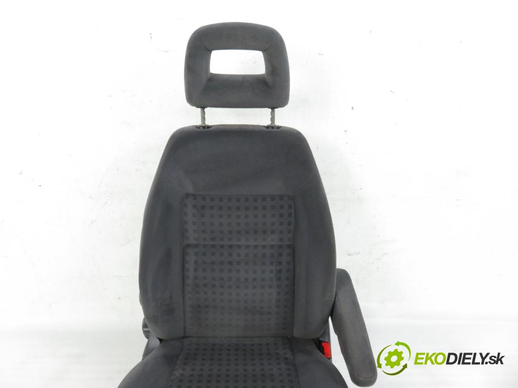 VW SHARAN (7M8, 7M9, 7M6) MINIVAN 2004 96,00 1.9 TDI PD 130 - ASZ 1896,00 Sedadlo CESTUJÚCI/PP
