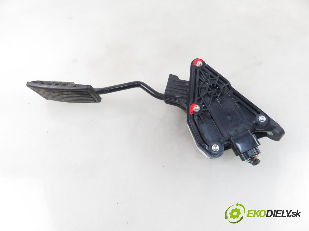 HONDA CR-V III (RE_) SUV 2008 103,00 2.2 i-CTDi 4WD (RE6) - N22A2 2204,00 Potenciometer plynového pedálu JM14A (Pedále)