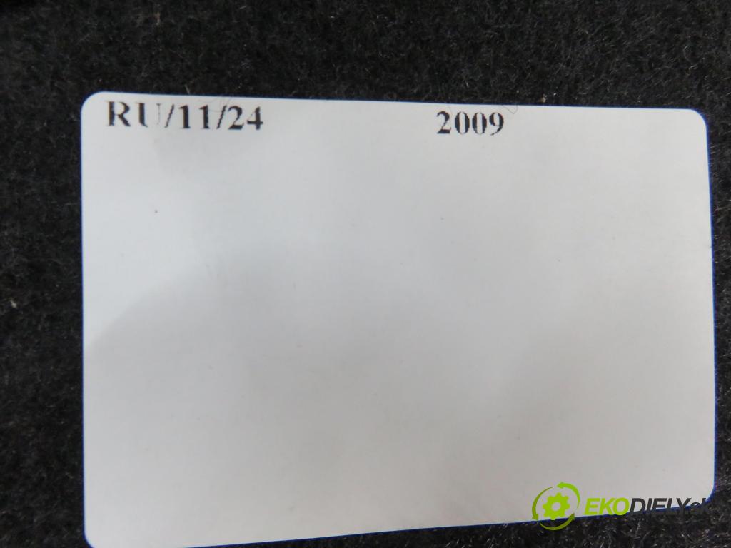 MERCEDES-BENZ KLASA E (W212) SEDAN 2009 125,00 E 220 CDI 170 BlueTEC - OM 651.924 2143,00 Sedadlá, sedačky