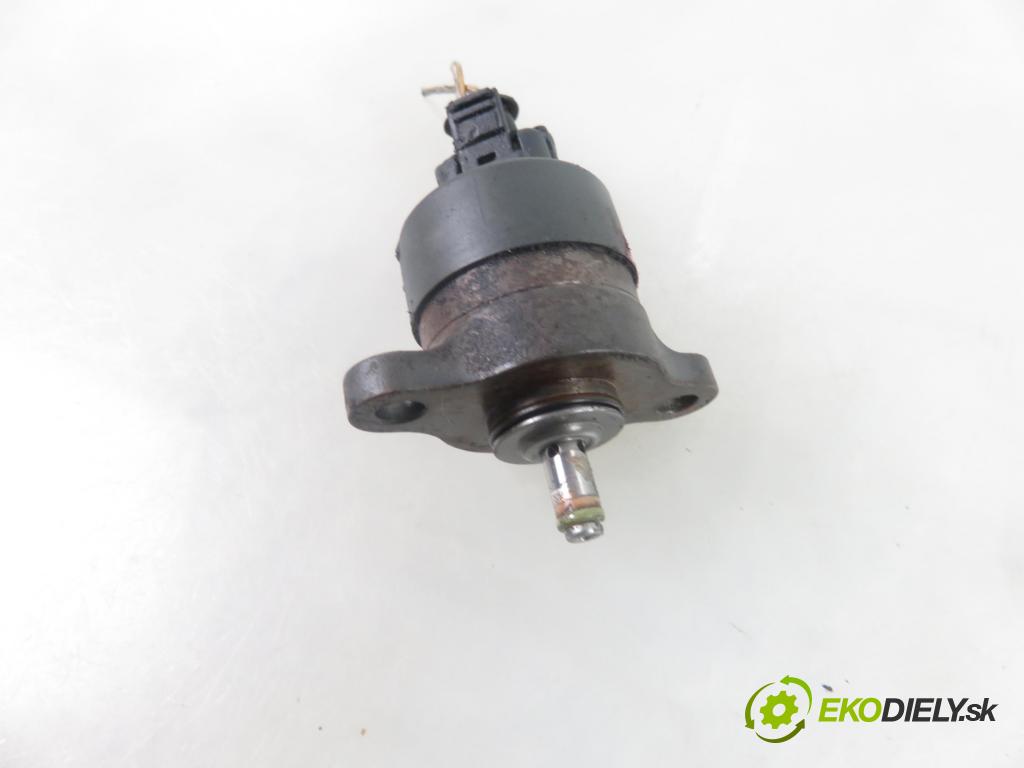 FIAT MULTIPLA (186_) MINIVAN 1998 77,00 1.9 JTD 105 - 182 B4.000 1910,00 Snímač tlaku paliva 0281002243