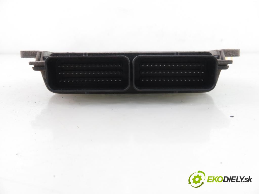 RENAULT CLIO II (BB_, CB_) HB 1999 55,00 1.4 (B/CB0C) - E7J 780 1390,00 Riadiaca jednotka Motor 7700115097 ; 7700110471 ; S110030304C