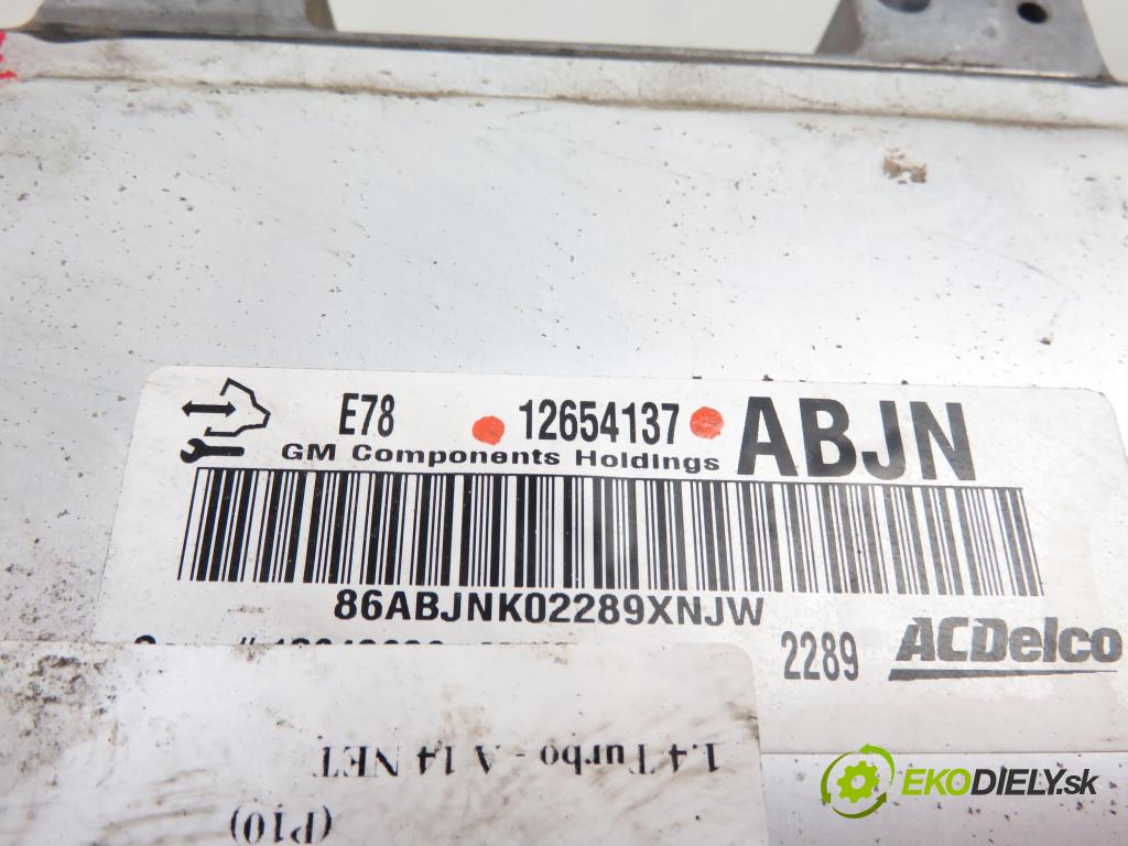 OPEL ASTRA J Sports Tourer (P10) KOMBI 2013 103,00 1.4 Turbo - A 14 NET 1364,00 Riadiaca jednotka Motor 12654137