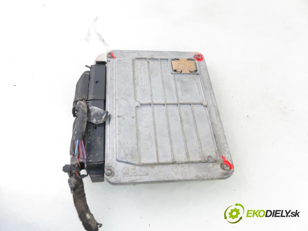 SKODA FABIA I (6Y2) HB 2001 44,00 1.4 MPi 60 - AZE 1397,00 Riadiaca jednotka Motor 047906033D ; 5WP4420109