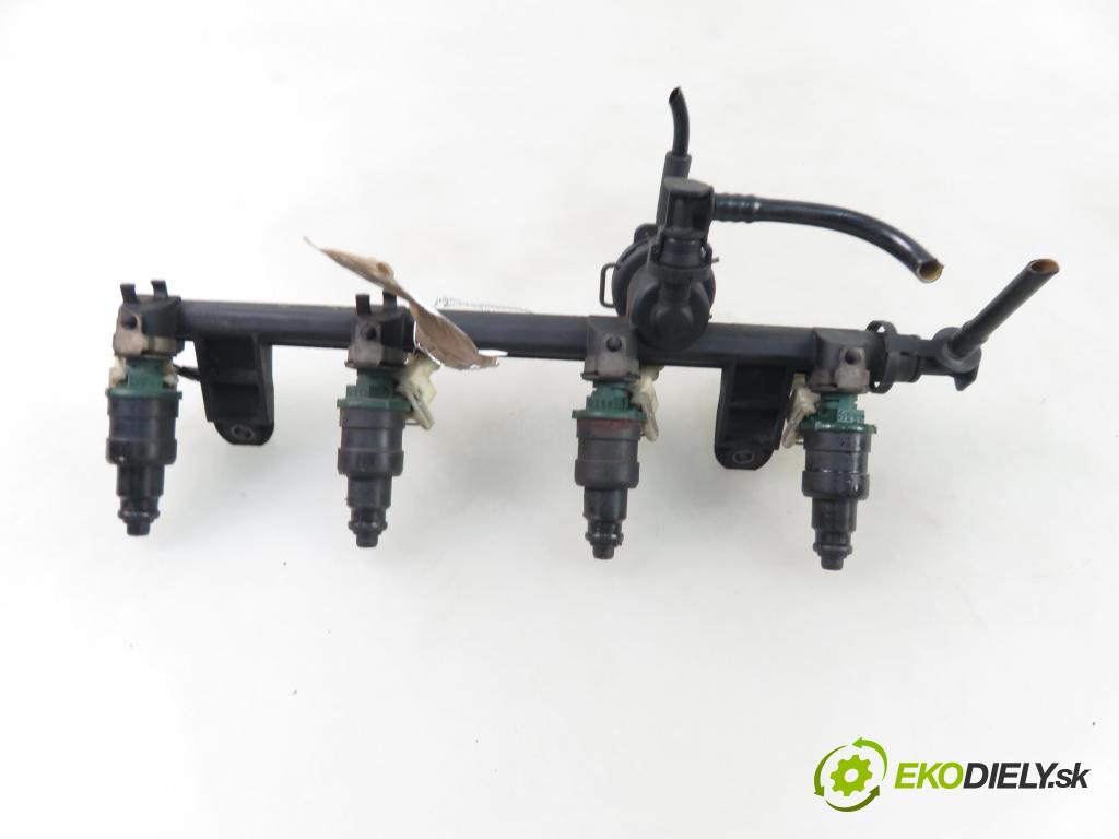 RENAULT CLIO II (BB_, CB_) HB 1999 55,00 1.4 (B/CB0C) - E7J 780 1390,00 Lišta vstrekovacia 7700273702 ; 875368 (Vstrekovacie lišty)