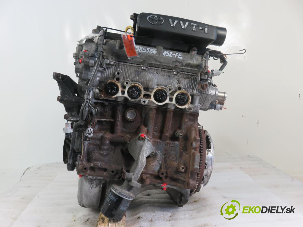 TOYOTA YARIS (_P1_) HB 2004 50,00 1.0 VVT- i 68 - 1SZ-FE 998,00 Motor benz. 1SZFE