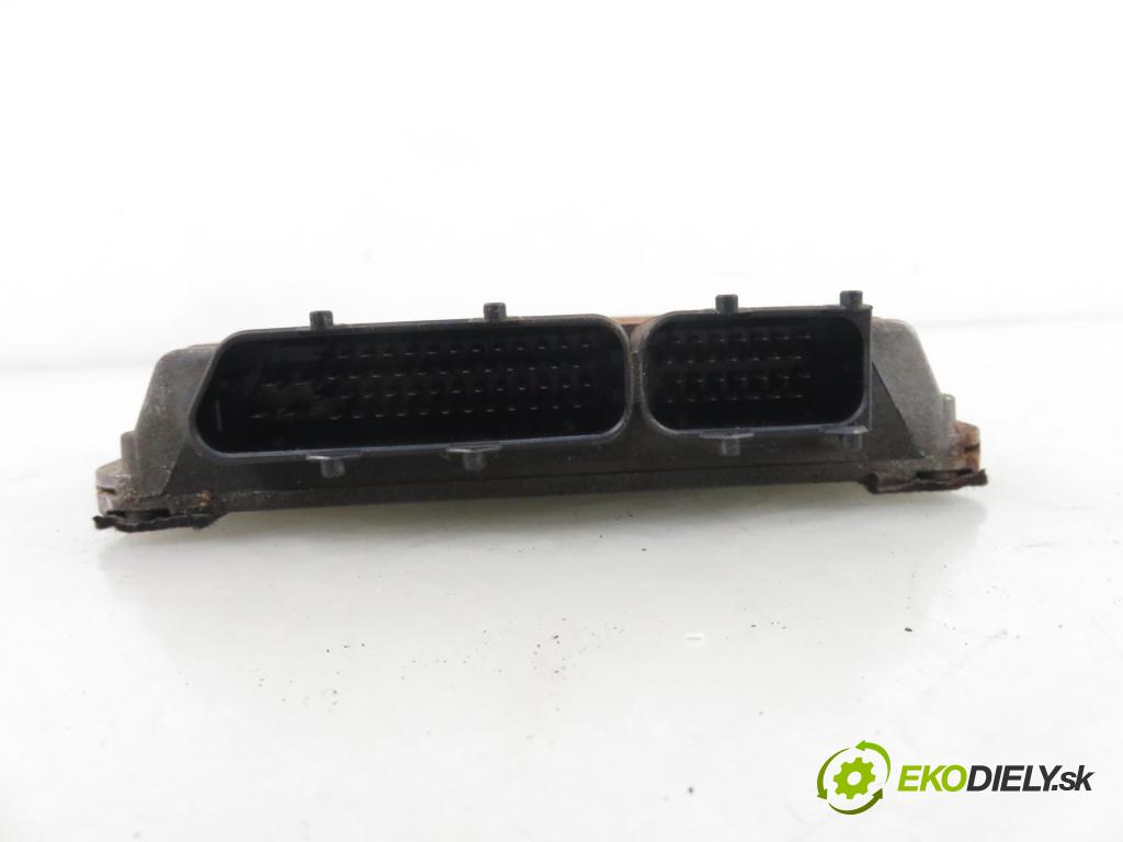 VW GOLF IV (1J1) HB 1998 74,00 1.6 - AKL 1595,00 Riadiaca jednotka Motor 06A906019BF ; 5WP4858
