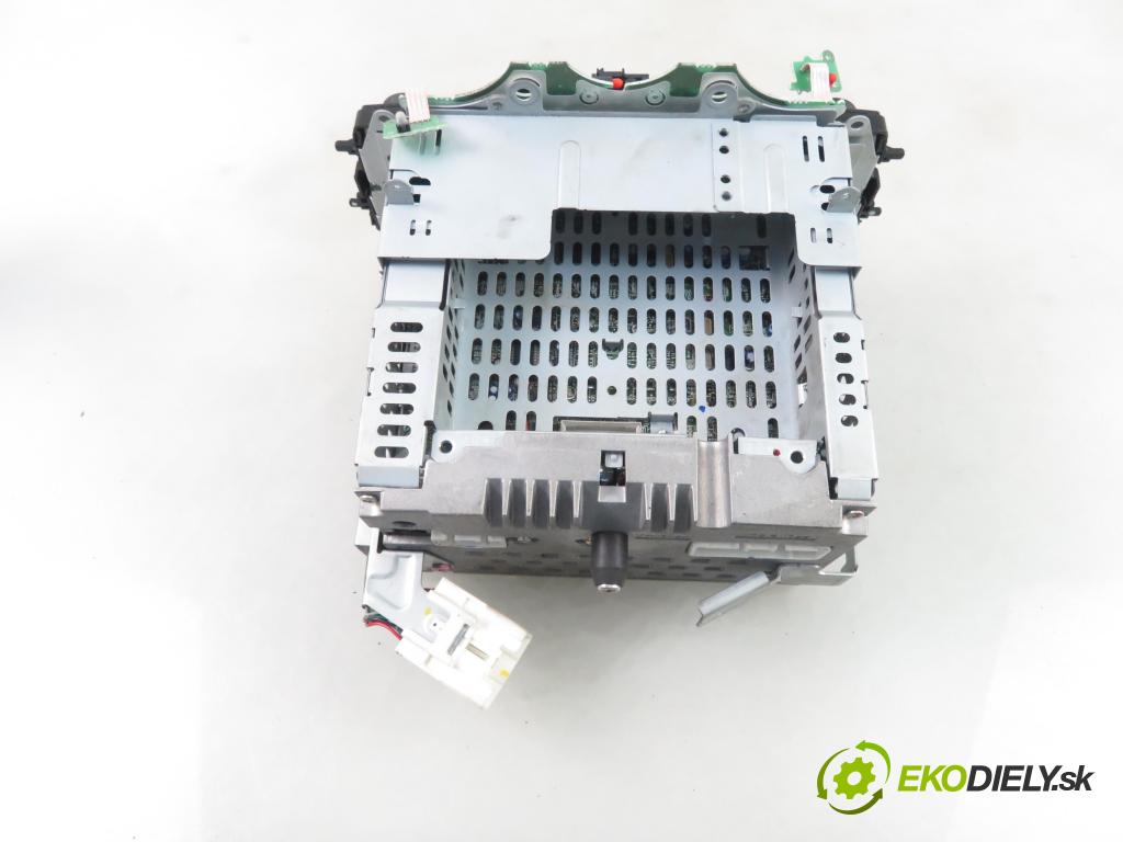 MAZDA 6 Station Wagon (GY) KOMBI 2006 88,00 1.8 - L813 1798,00 RADIO CD GR1C66DSX