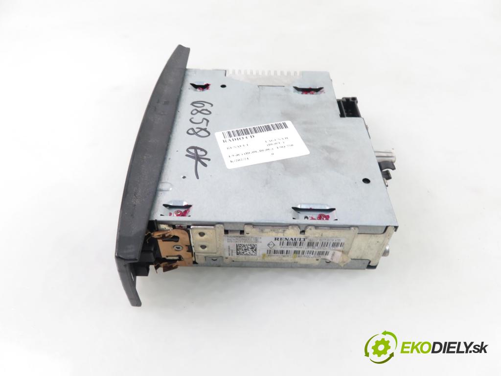 RENAULT LAGUNA II (BG0/1_) LIFTBACK 2007 88,00 1.9 dCi 120 - F9Q 750 1870,00 RADIO CD 8200607909T