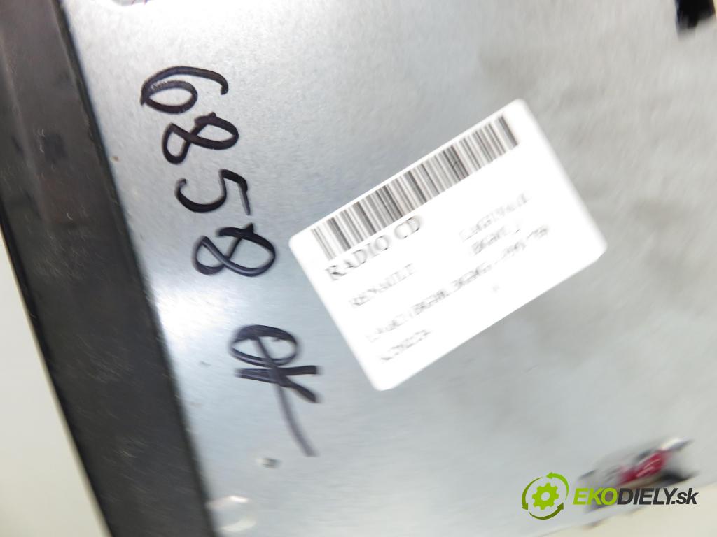 RENAULT LAGUNA II (BG0/1_) LIFTBACK 2007 88,00 1.9 dCi 120 - F9Q 750 1870,00 RADIO CD 8200607909T