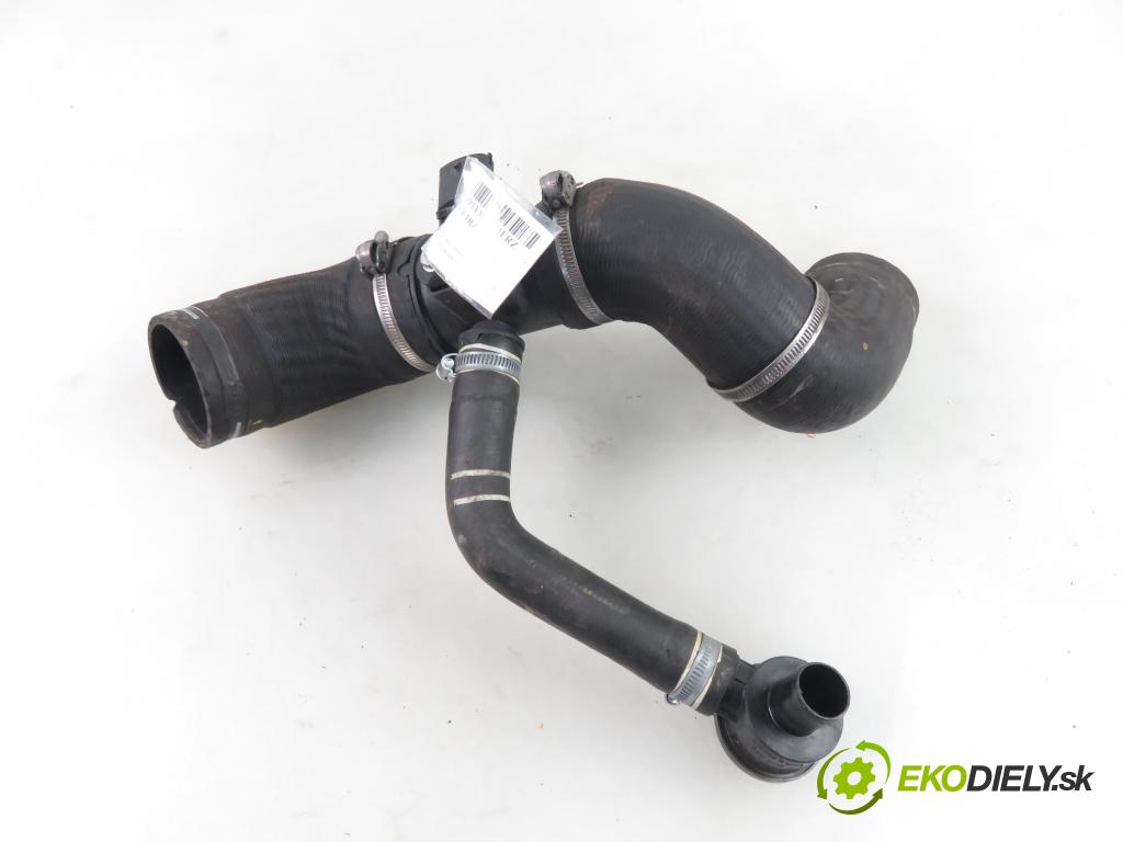 IVECO DAILY VI Furgon FURGON 2020 100,00 3.0 NaturalPower 136 - F1CFA401C 2998,00 Rúra intercoolera turba 5801414273