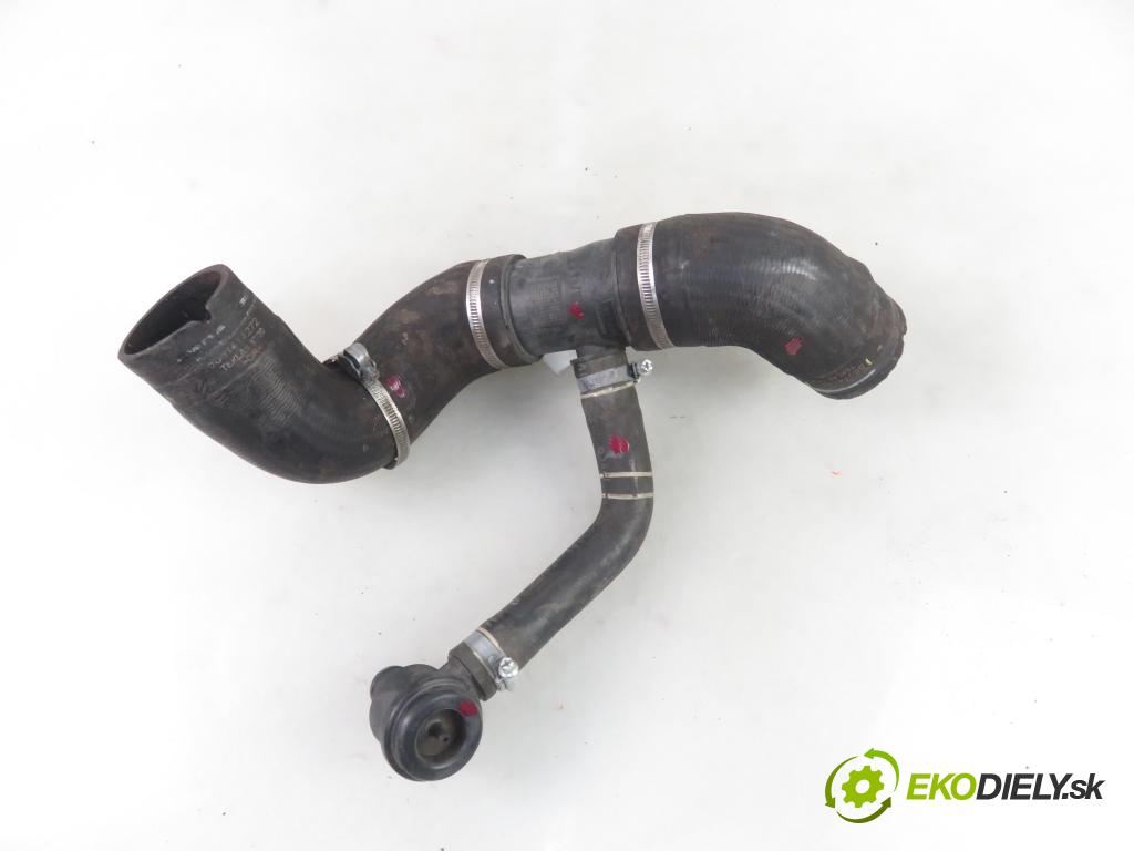 IVECO DAILY VI Furgon FURGON 2020 100,00 3.0 NaturalPower 136 - F1CFA401C 2998,00 Rúra intercoolera turba 5801414273
