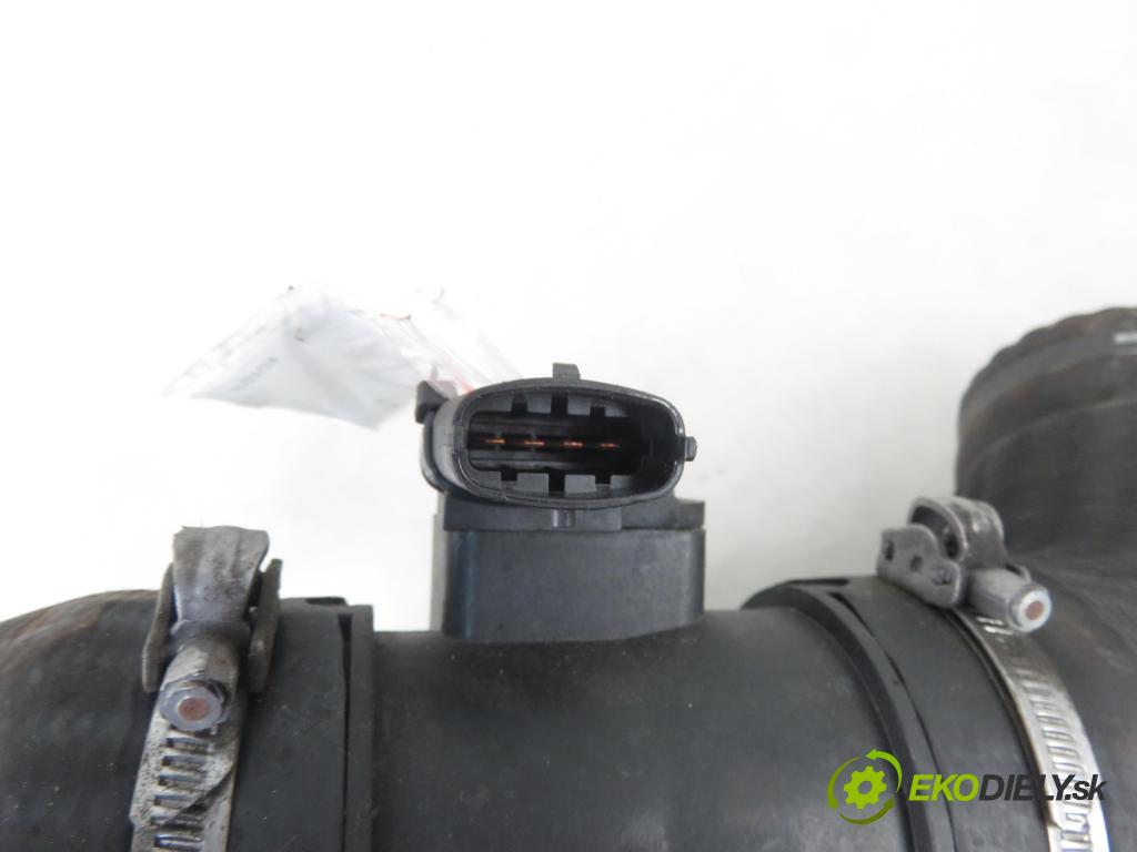 IVECO DAILY VI Furgon FURGON 2020 100,00 3.0 NaturalPower 136 - F1CFA401C 2998,00 Rúra intercoolera turba 5801414273