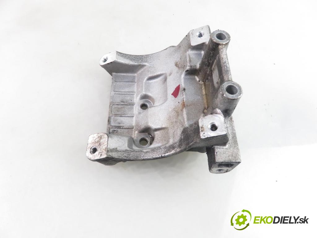 IVECO DAILY VI Furgon FURGON 2020 100,00 3.0 NaturalPower 136 - F1CFA401C 2998,00 Uchytenie alternátora 5802107779