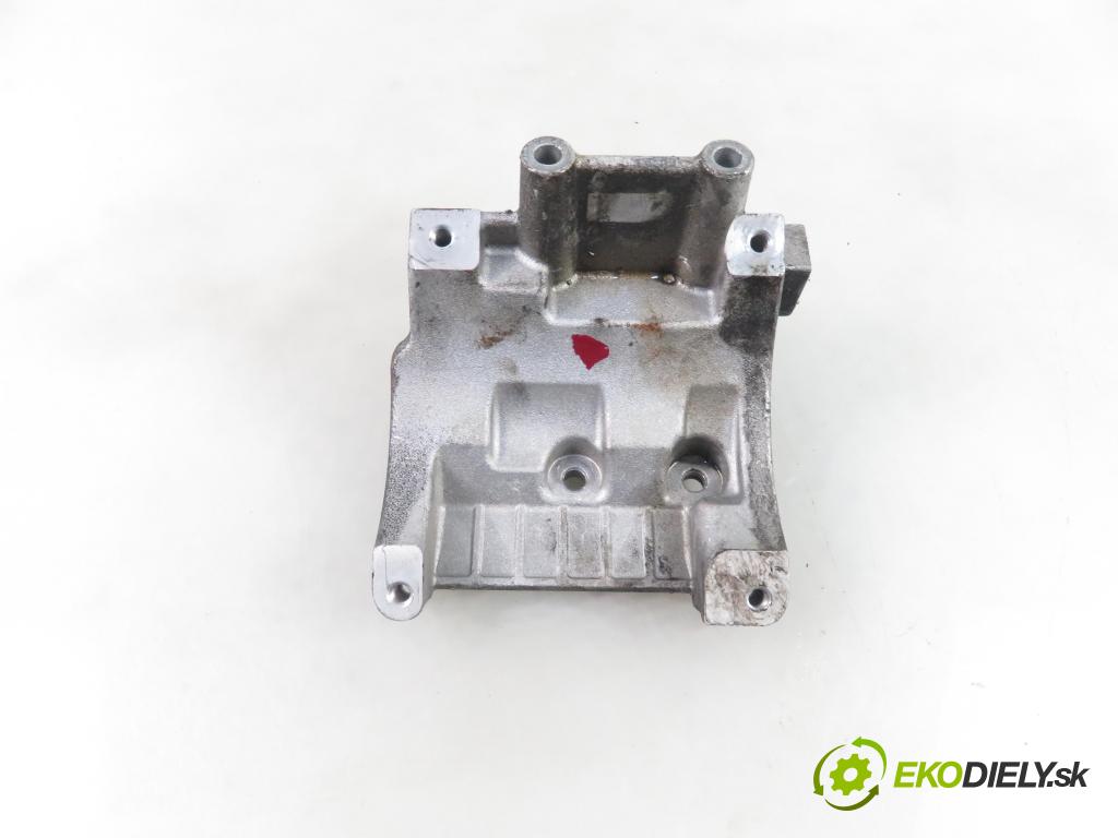 IVECO DAILY VI Furgon FURGON 2020 100,00 3.0 NaturalPower 136 - F1CFA401C 2998,00 Uchytenie alternátora 5802107779