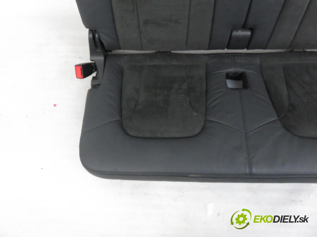 AUDI q7 SUV 2006 257,00 4.2 FSI 350 quattro - BAR 4163,00 Sedadlá, sedačky