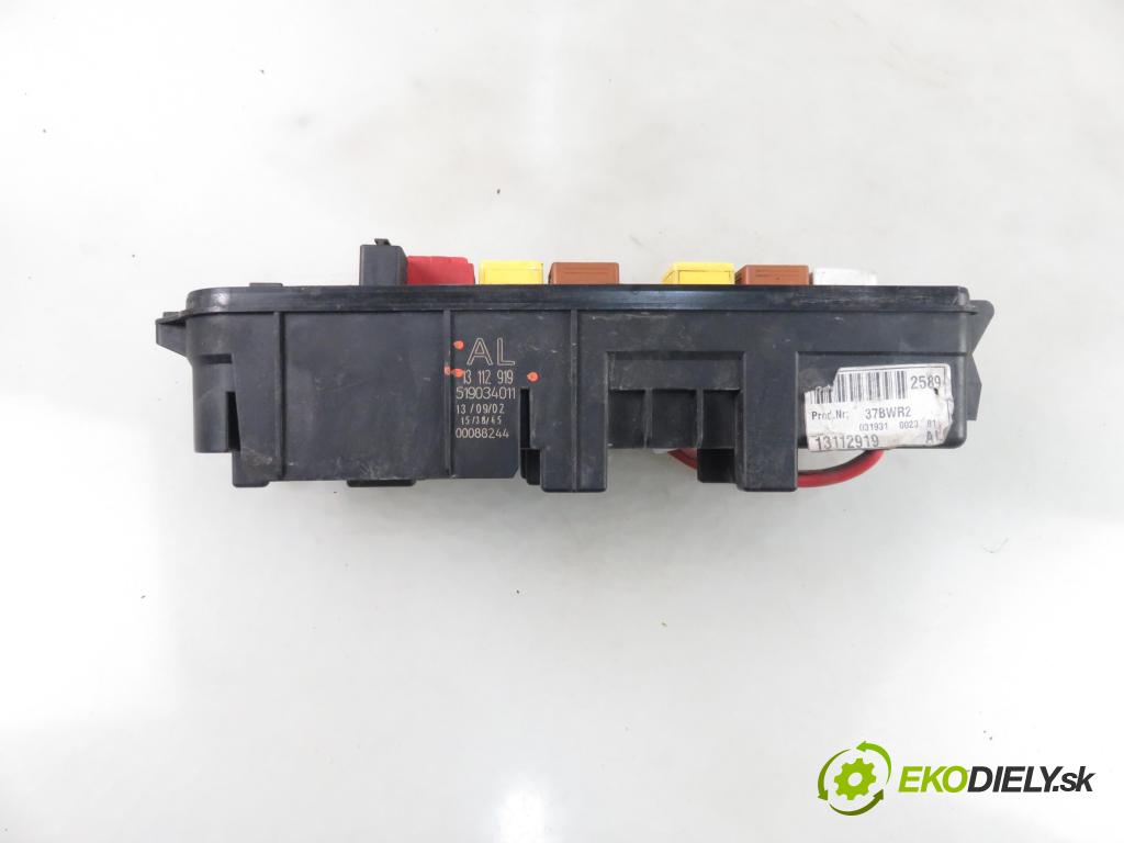 OPEL VECTRA C (Z02) SEDAN 2002 92,00 2.2 DTI 16V 125 - Y 22 DTR 2172,00 MODUL BSI 13112919AL