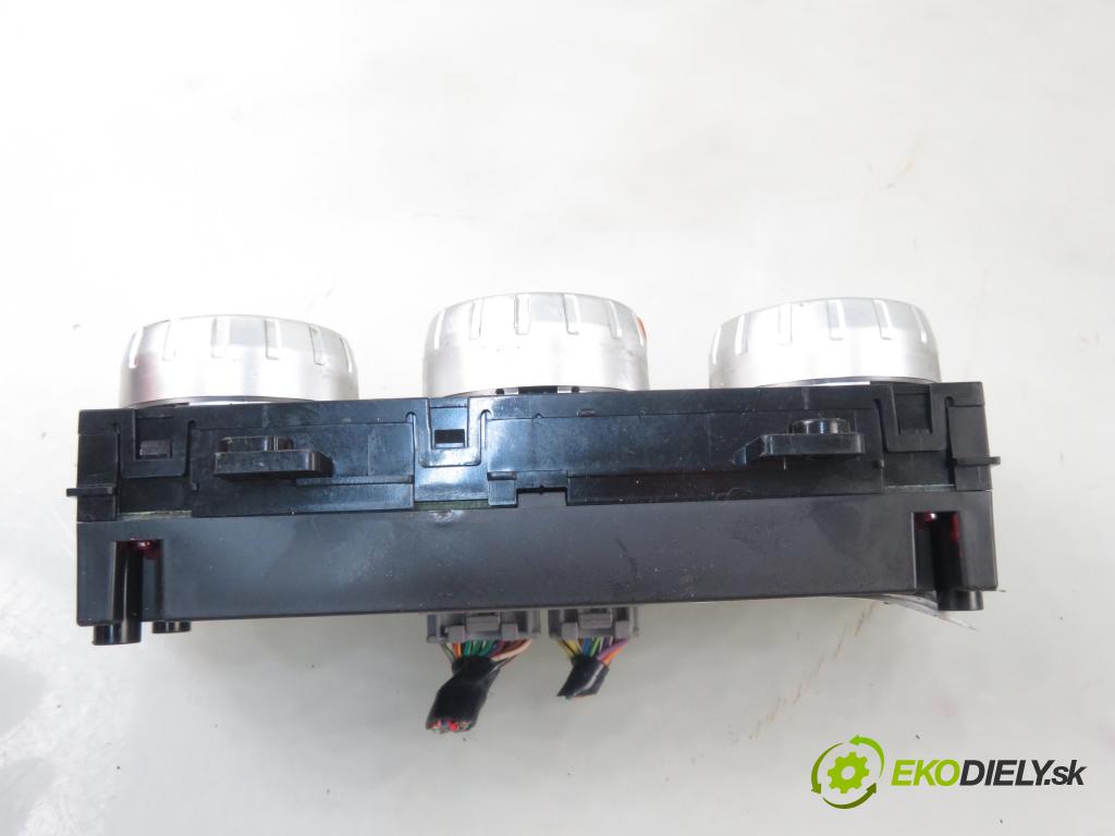 SUBARU FORESTER (SG_) SUV 2007 0,00 2.0 X AWD - EJ204 1994,00 Panel kúrenia KLIMATRONIK 72311SA120