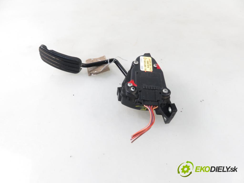 RENAULT TRAFIC II Autobus (JL) BUS 2011 84,00 2.0 dCi 115 (JL0H) - M9R 630 1995,00 Potenciometer plynu 8200289176 ; 6PV00811933 (Pedále)