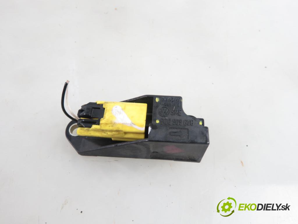 FORD GALAXY (WGR) MINIVAN 2002 66,00 1.9 TDI PD 90 - ANU 1896,00 Snímač nárazu 5WK42895 ; 6Q0909606 (Snímače nárazu)